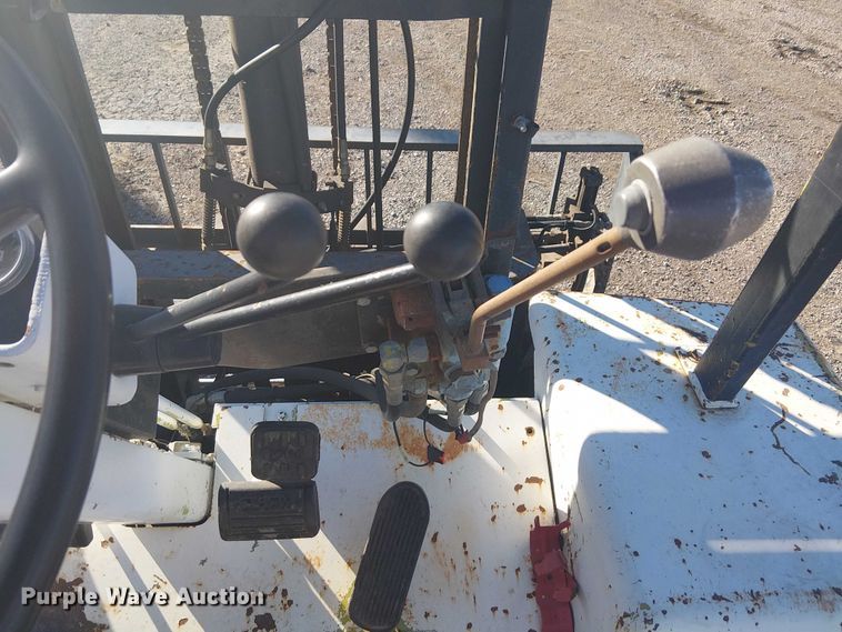 image for item EG1702 Clark  IT60 forklift