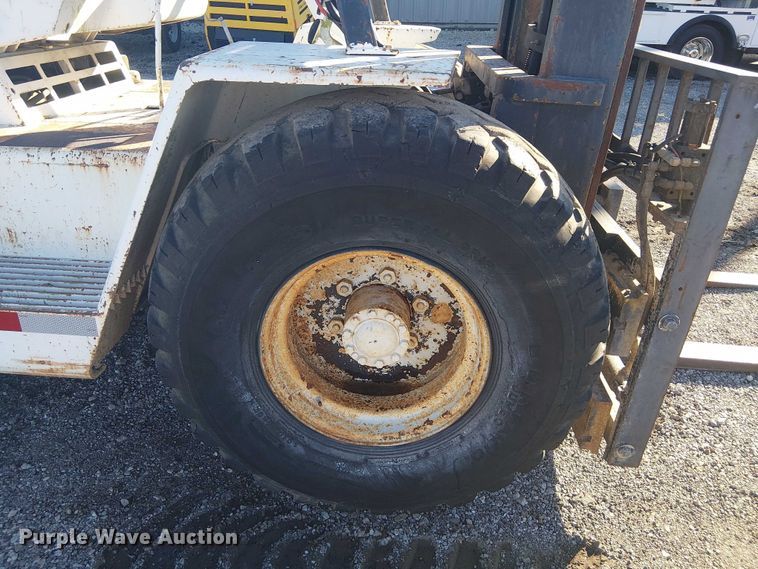 image for item EG1702 Clark  IT60 forklift