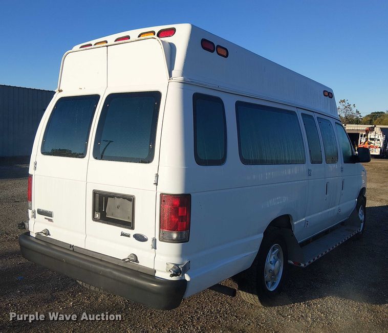 image for item EG1703 2011 Ford E250 handicap accessible van