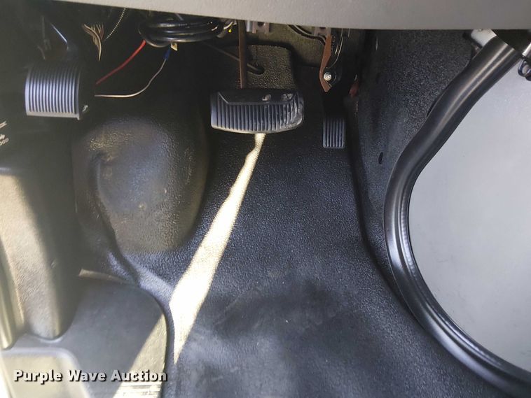 image for item EG1703 2011 Ford E250 handicap accessible van