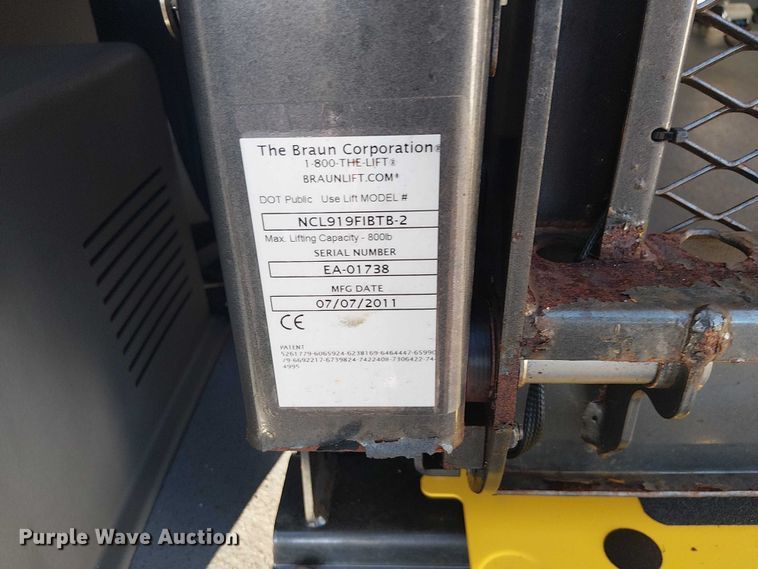 image for item EG1703 2011 Ford E250 handicap accessible van