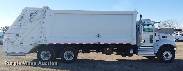 image for item EG1706 2018 Peterbilt 348 refuse truck