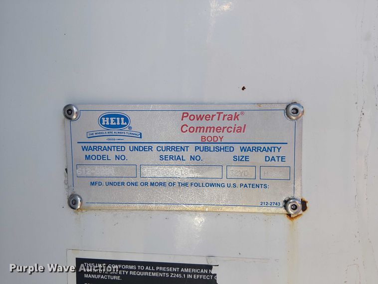 image for item EG1706 2018 Peterbilt 348 refuse truck