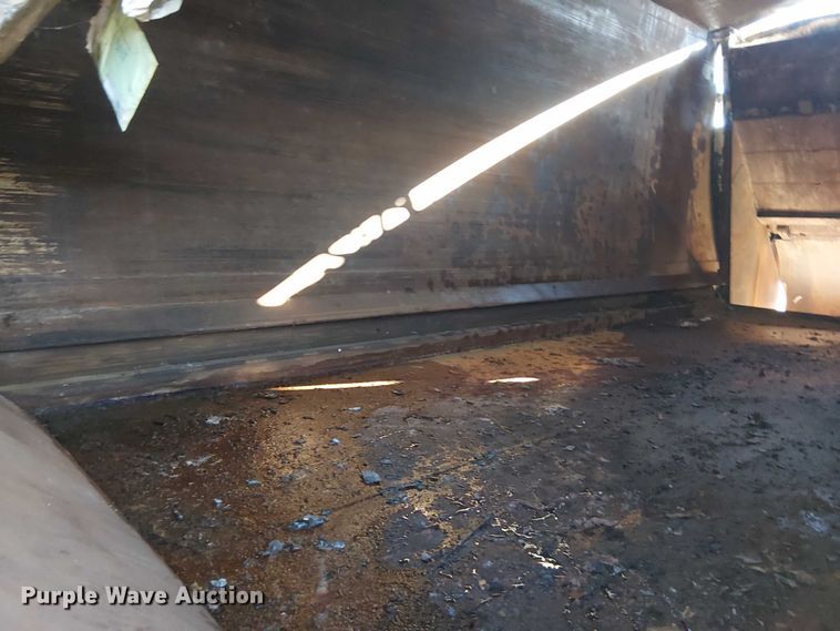 image for item EG1706 2018 Peterbilt 348 refuse truck