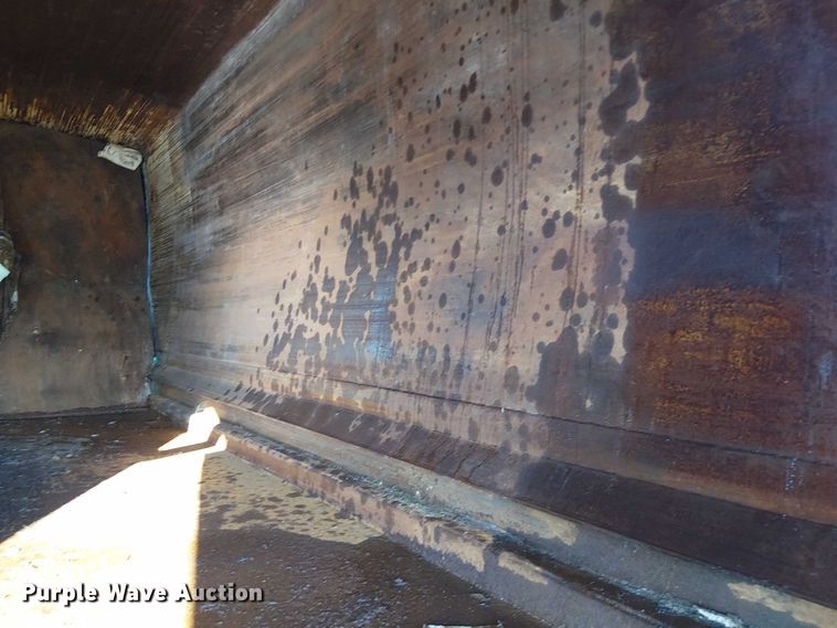 image for item EG1706 2018 Peterbilt 348 refuse truck