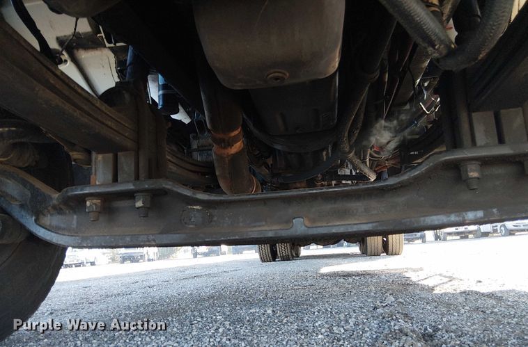 image for item EG1706 2018 Peterbilt 348 refuse truck