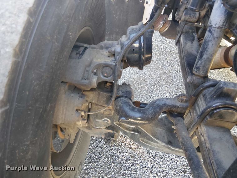 image for item EG1706 2018 Peterbilt 348 refuse truck