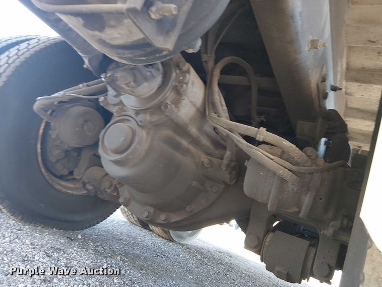 image for item EG1706 2018 Peterbilt 348 refuse truck