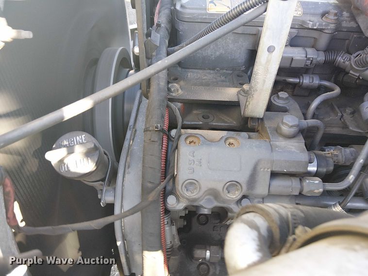 image for item EG1706 2018 Peterbilt 348 refuse truck