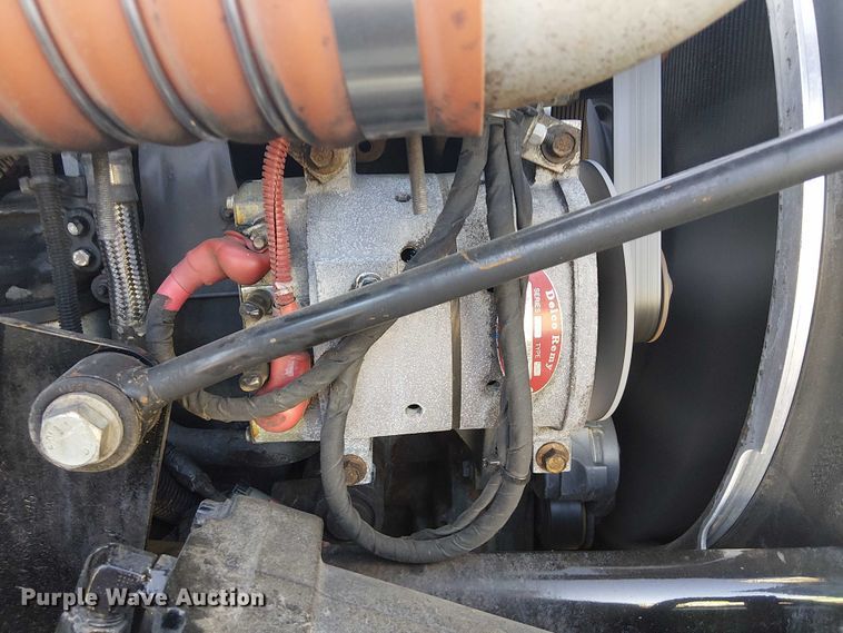 image for item EG1706 2018 Peterbilt 348 refuse truck