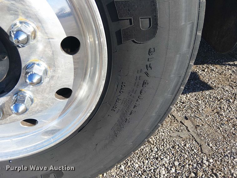 image for item EG1706 2018 Peterbilt 348 refuse truck