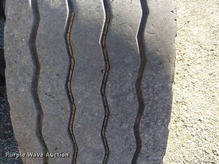 image for item EG1706 2018 Peterbilt 348 refuse truck