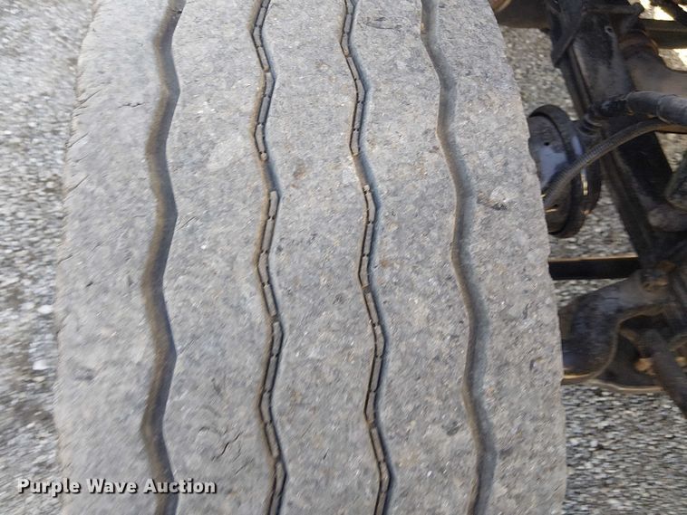 image for item EG1706 2018 Peterbilt 348 refuse truck