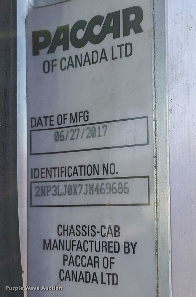 image for item EG1706 2018 Peterbilt 348 refuse truck