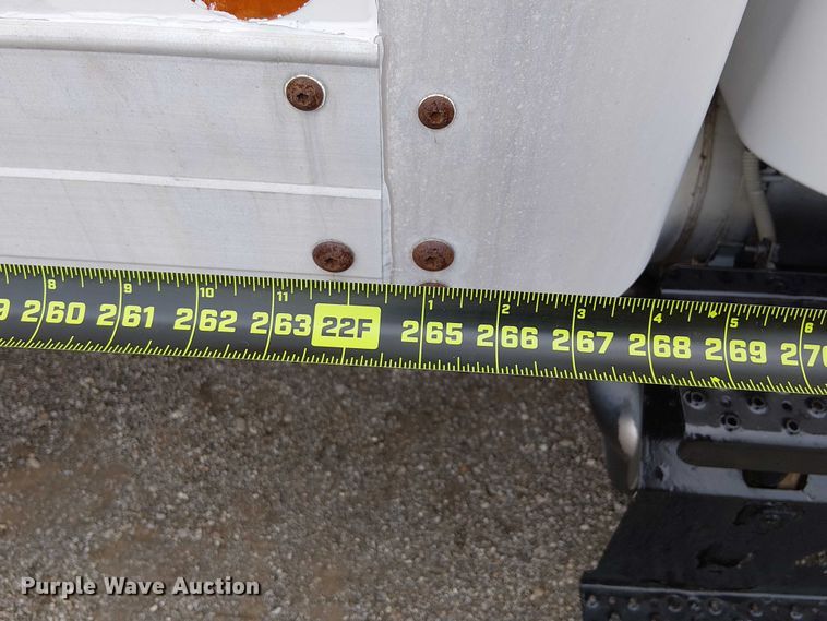 image for item EG1713 2012 Freightliner Business Class M2 box truck