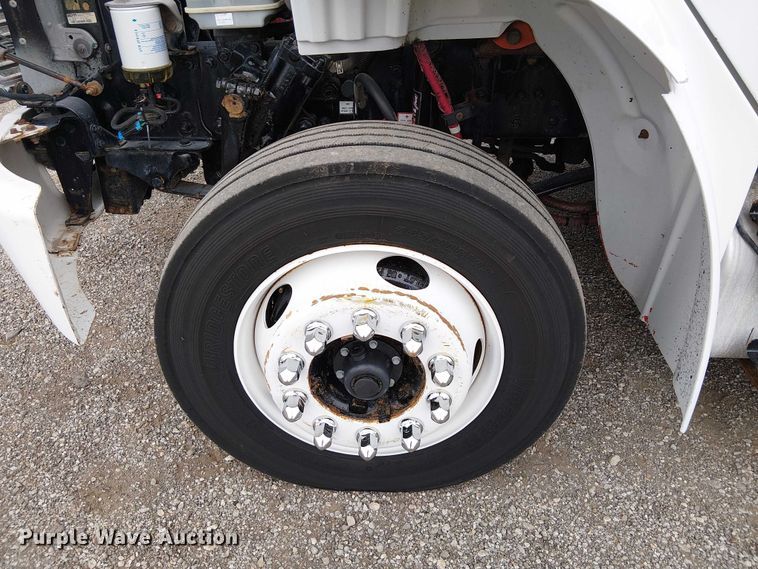 image for item EG1713 2012 Freightliner Business Class M2 box truck