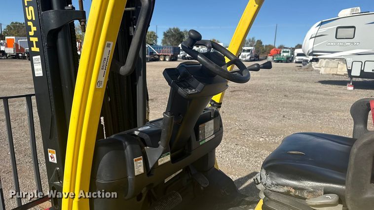 image for item EG1728 2014 Hyster H60FT forklift