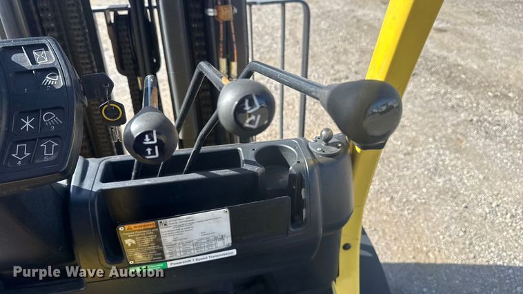 image for item EG1728 2014 Hyster H60FT forklift