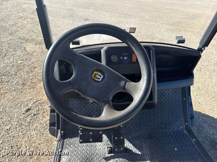 image for item EG1730 Cushman Shaker 800X golf cart