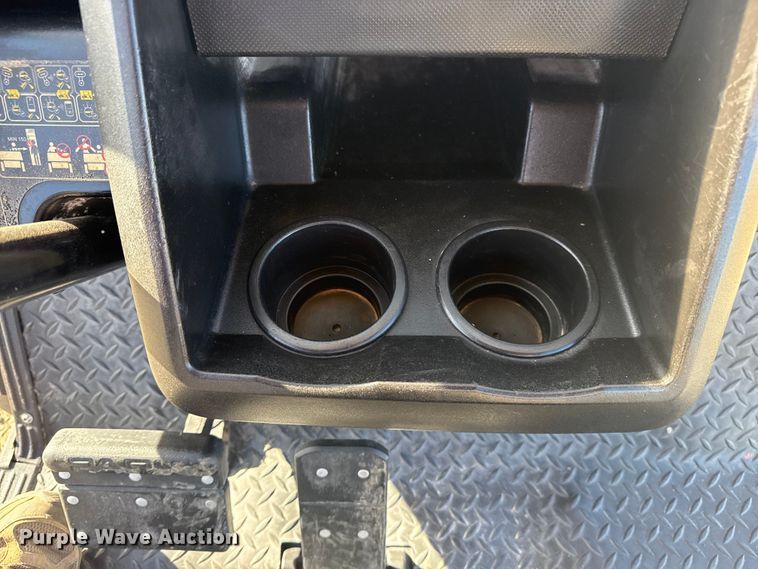 image for item EG1730 Cushman Shaker 800X golf cart