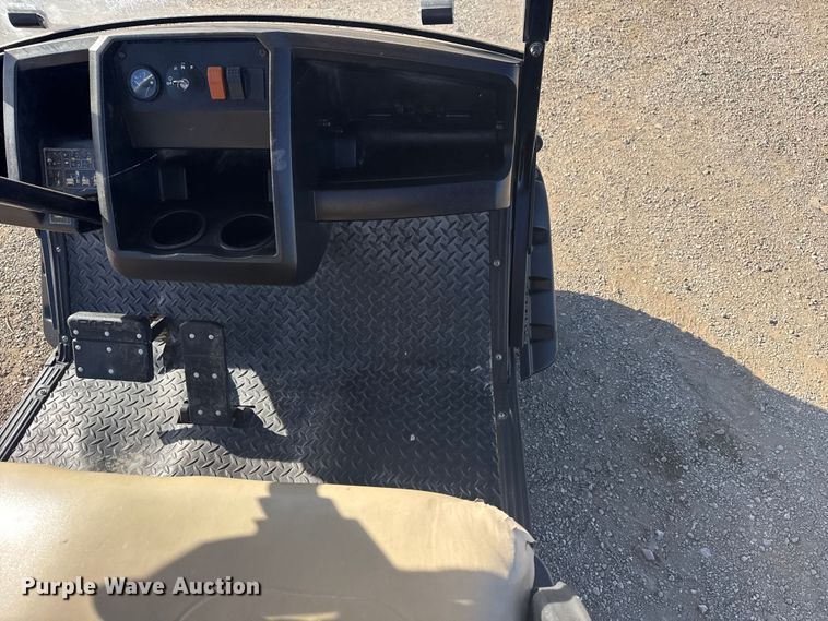 image for item EG1730 Cushman Shaker 800X golf cart