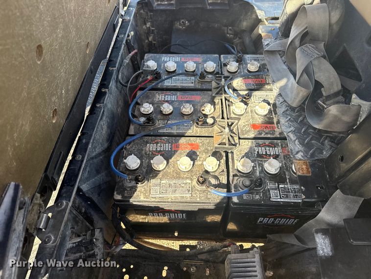 image for item EG1730 Cushman Shaker 800X golf cart