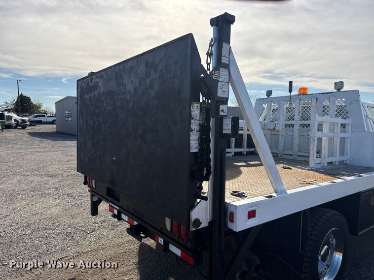 image for item EG1731 2015 Ford F450 Super Duty XL Crew Cab flatbed truck