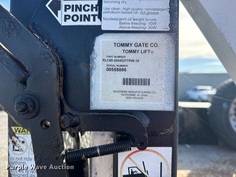 image for item EG1731 2015 Ford F450 Super Duty XL Crew Cab flatbed truck