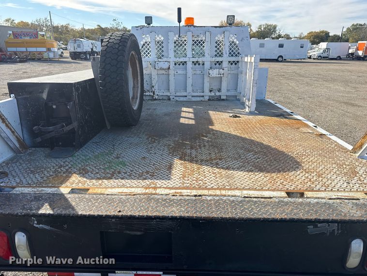 image for item EG1731 2015 Ford F450 Super Duty XL Crew Cab flatbed truck