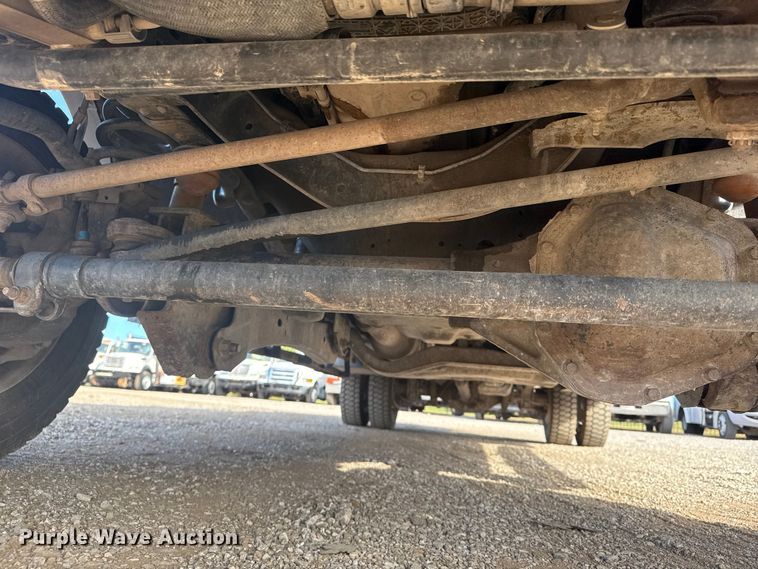 image for item EG1731 2015 Ford F450 Super Duty XL Crew Cab flatbed truck