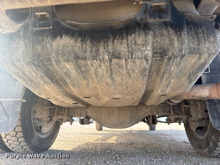 image for item EG1731 2015 Ford F450 Super Duty XL Crew Cab flatbed truck