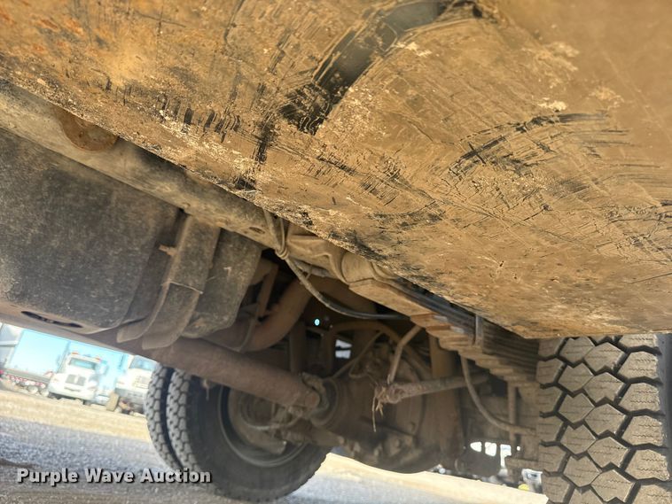 image for item EG1731 2015 Ford F450 Super Duty XL Crew Cab flatbed truck