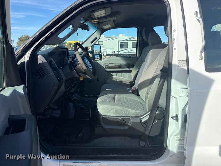 image for item EG1731 2015 Ford F450 Super Duty XL Crew Cab flatbed truck