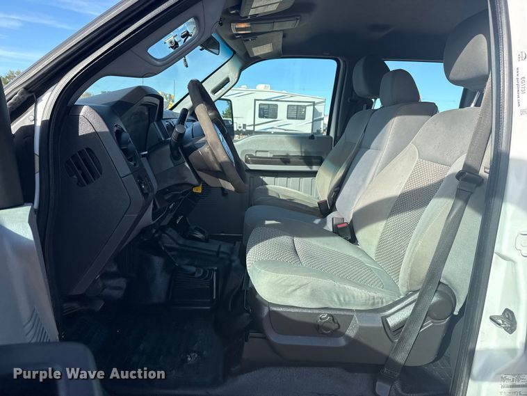 image for item EG1731 2015 Ford F450 Super Duty XL Crew Cab flatbed truck