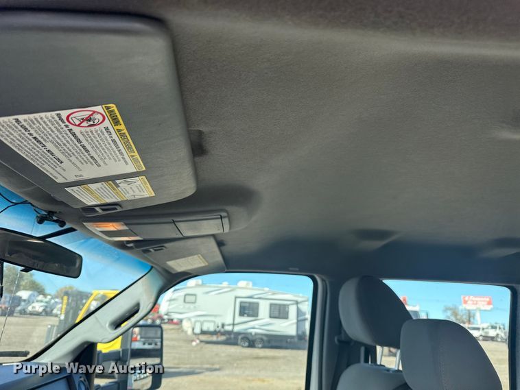 image for item EG1731 2015 Ford F450 Super Duty XL Crew Cab flatbed truck