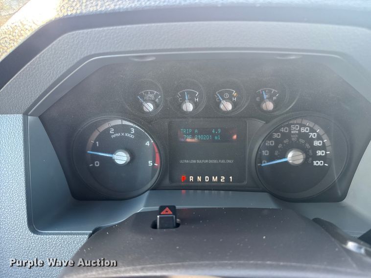 image for item EG1731 2015 Ford F450 Super Duty XL Crew Cab flatbed truck