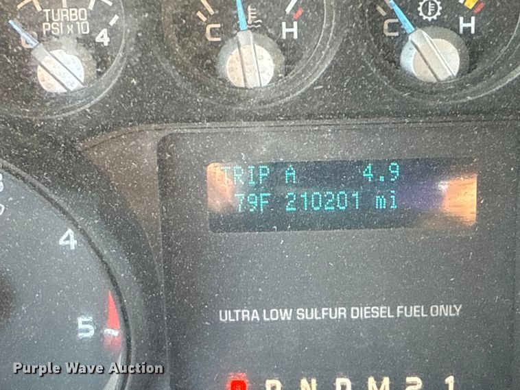 image for item EG1731 2015 Ford F450 Super Duty XL Crew Cab flatbed truck