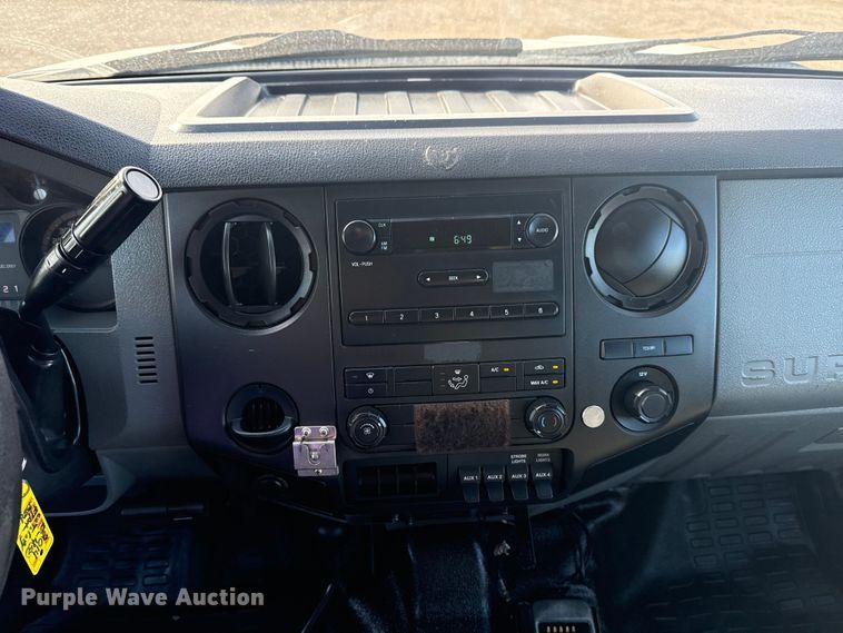 image for item EG1731 2015 Ford F450 Super Duty XL Crew Cab flatbed truck