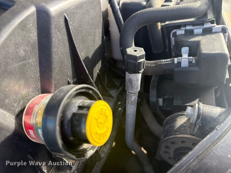 image for item EG1731 2015 Ford F450 Super Duty XL Crew Cab flatbed truck