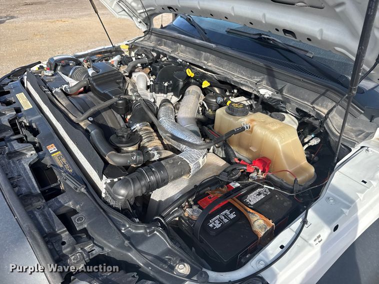 image for item EG1731 2015 Ford F450 Super Duty XL Crew Cab flatbed truck