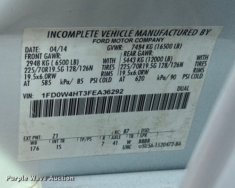 image for item EG1731 2015 Ford F450 Super Duty XL Crew Cab flatbed truck