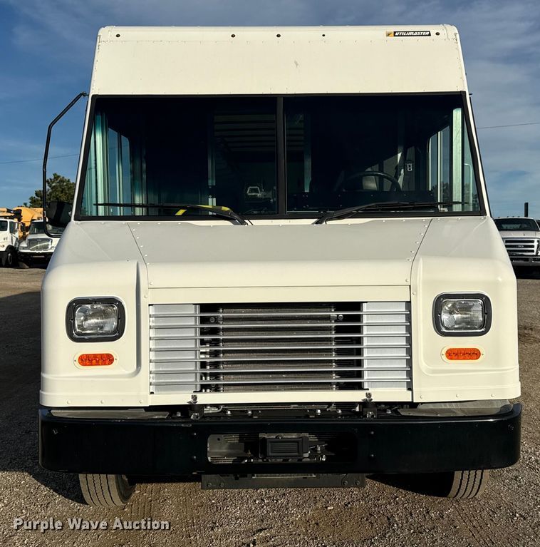 image for item EG1735 2022 Ford Utilimaster delivery truck