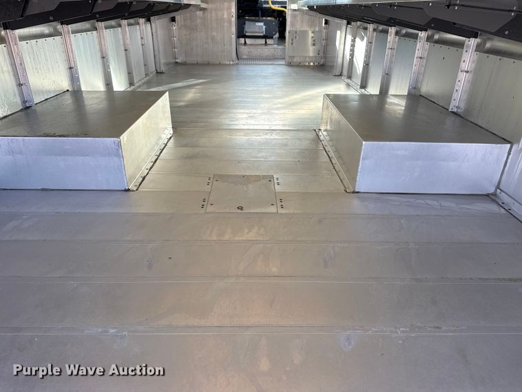 image for item EG1735 2022 Ford Utilimaster delivery truck