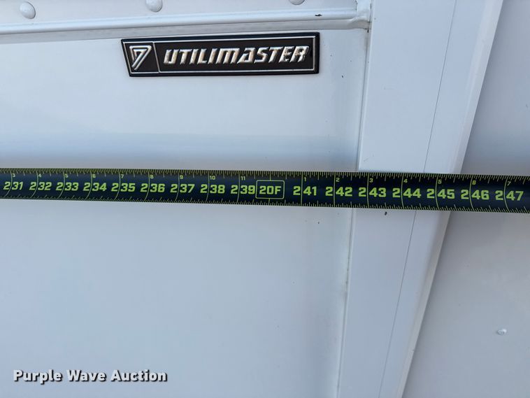 image for item EG1735 2022 Ford Utilimaster delivery truck