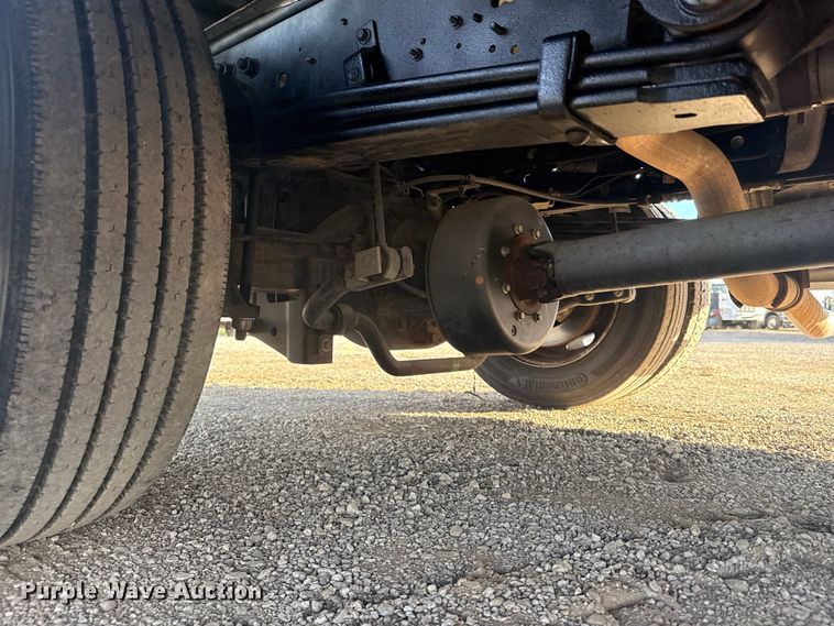 image for item EG1735 2022 Ford Utilimaster delivery truck