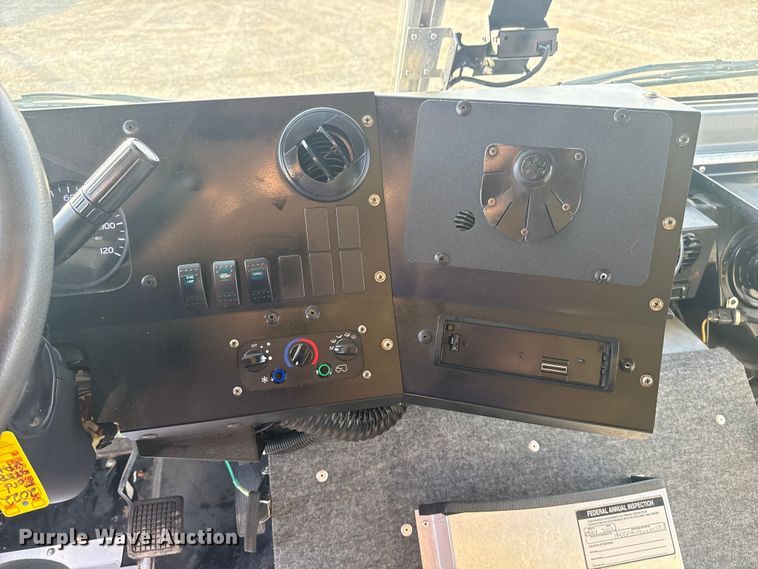 image for item EG1735 2022 Ford Utilimaster delivery truck