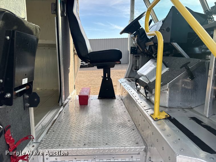 image for item EG1735 2022 Ford Utilimaster delivery truck