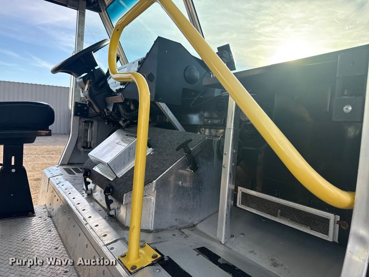 image for item EG1735 2022 Ford Utilimaster delivery truck