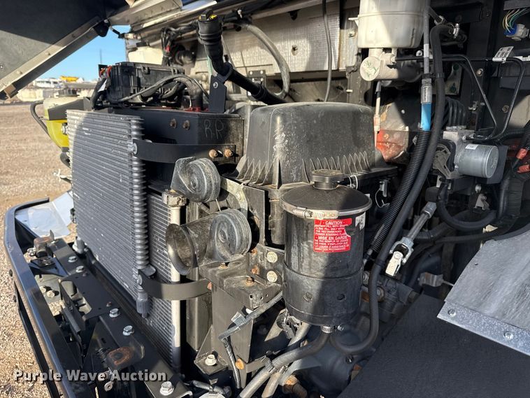 image for item EG1735 2022 Ford Utilimaster delivery truck