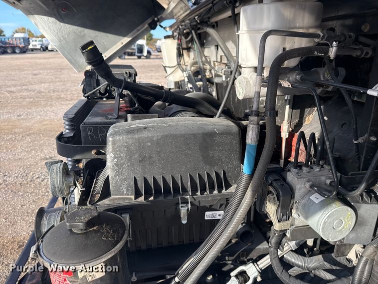 image for item EG1735 2022 Ford Utilimaster delivery truck